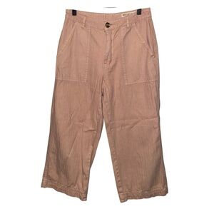 Woman’s Peach Wide-Leg Cropped Pants